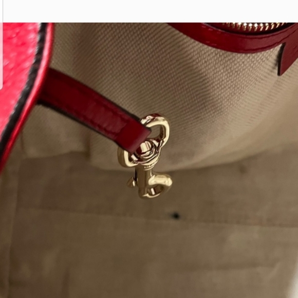 GUCCI SOHO SHOULDER BAG LEATHER LARGE RED - Picture 6 of 16